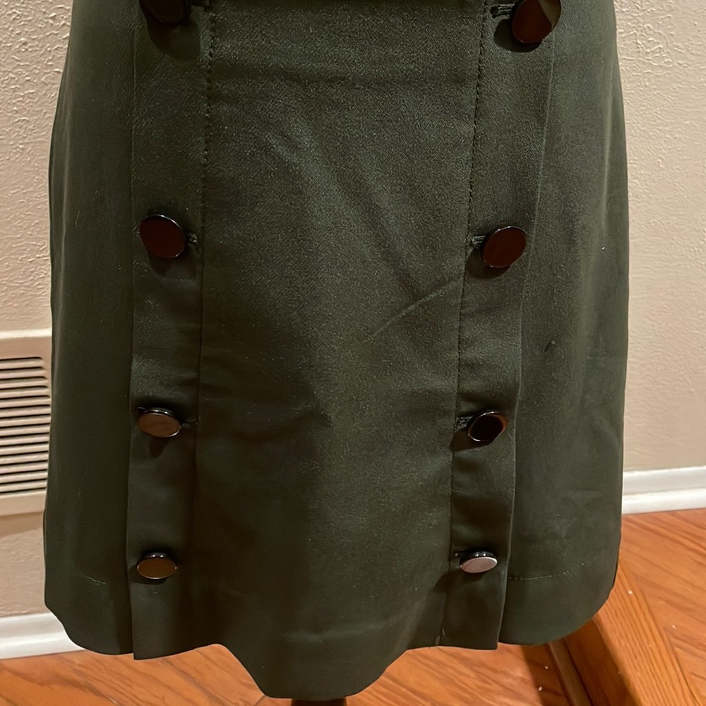 Loft olive green skirt with beautiful accents buttons gently loved